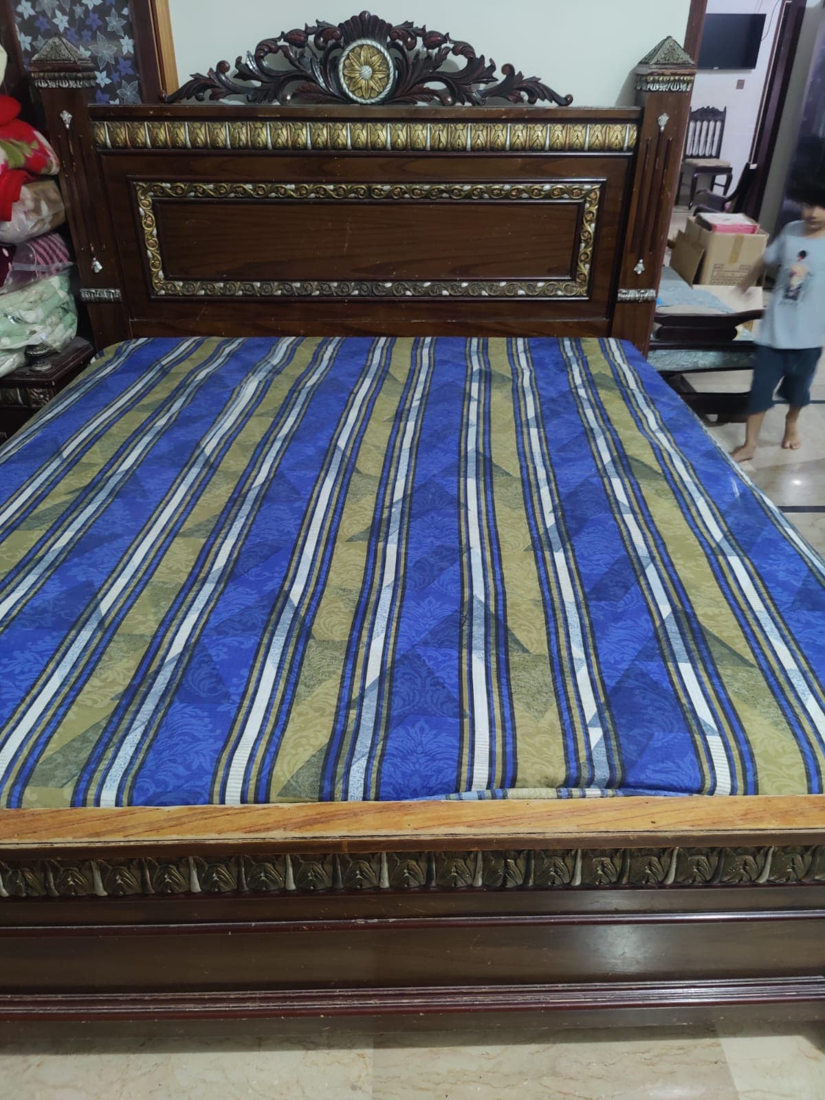 King size bed — photo 1 of 1