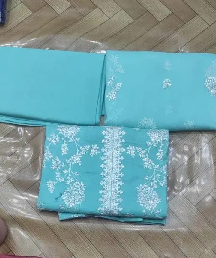 ✨ Eman Dresses Collection mein khush aamdeed! ✨ 👗 Beautiful & Trendy Dresses Available 🧵 Stitching Facility Also Available 🚚 Free Delivery All Over Pakistan 💖 Quality Fabric & Elegant Designs 📩 O