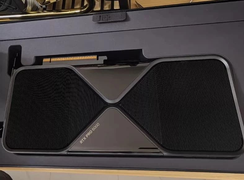 NVIDIA RTX PRO 6000 Blackwell Workstation 96GB — photo 1 of 2