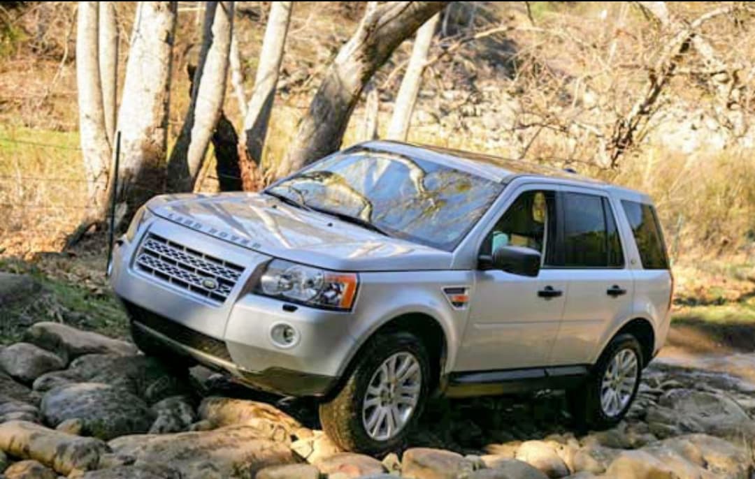 Land Rover L-R-2 — photo 1 of 2