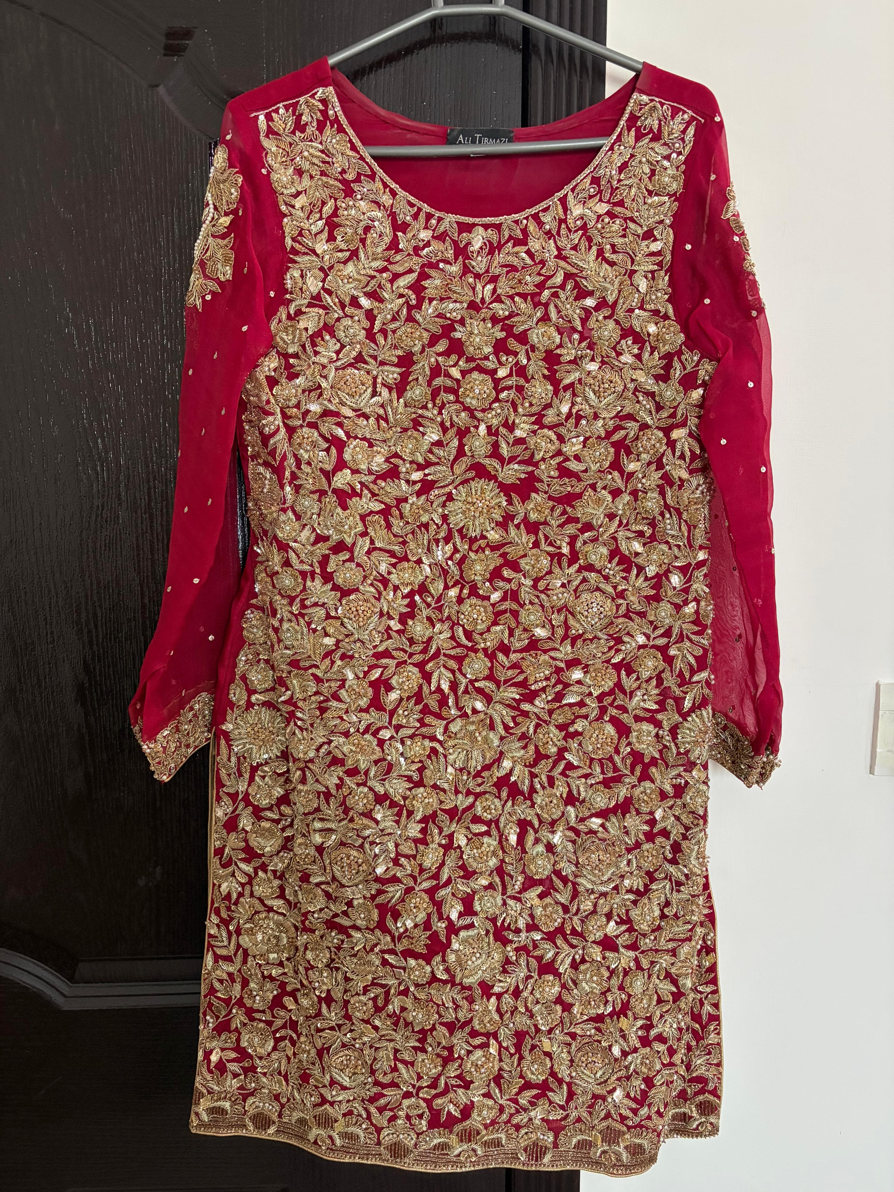 Bridal dress — photo 1 of 9