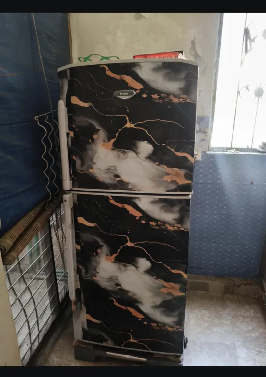 Haier Refrigerator Medium Size – Excellent Condition — photo 1 of 2