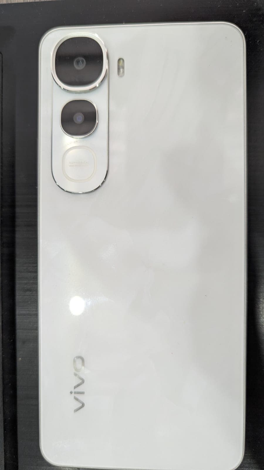 vivo y400 — photo 1 of 2