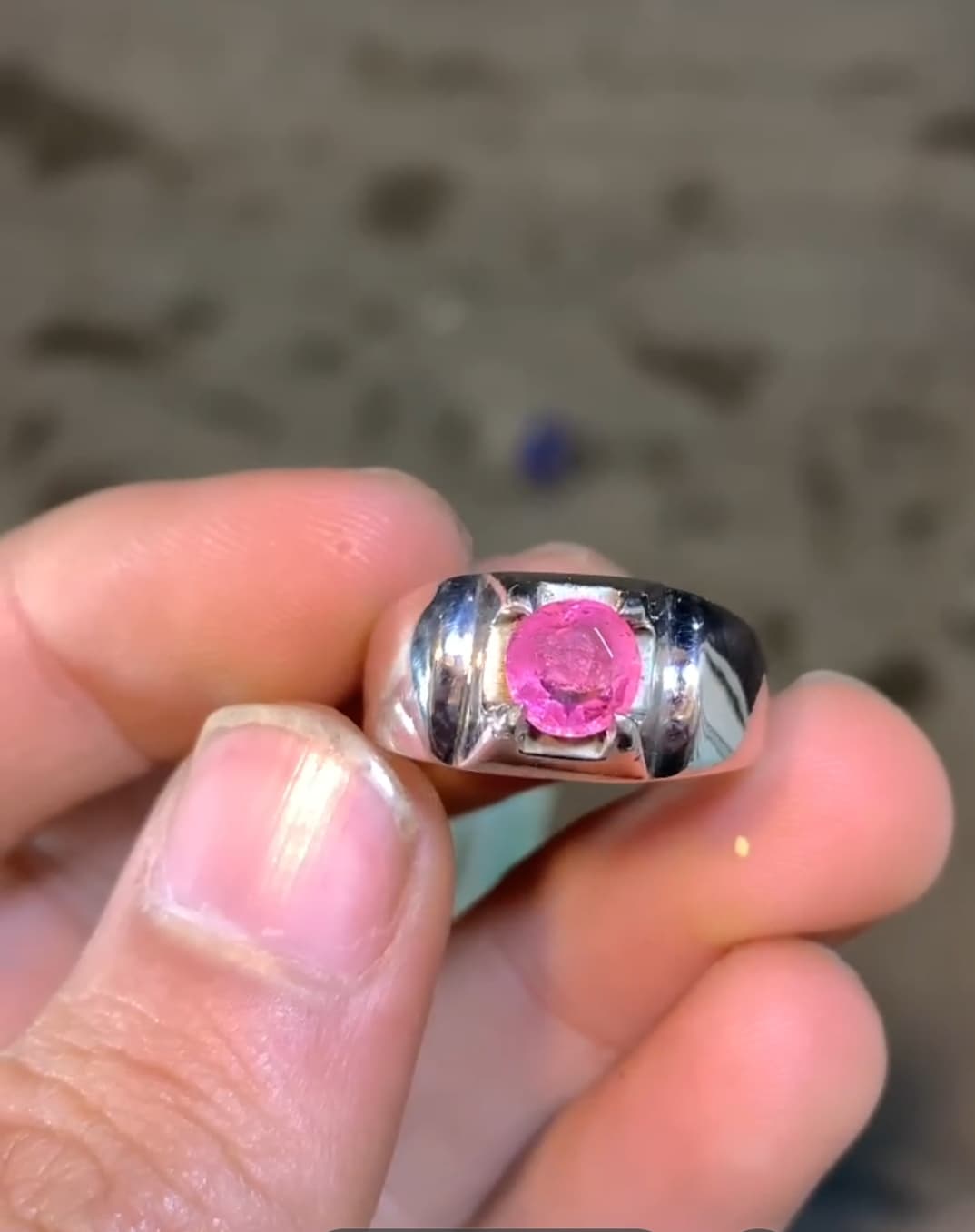 Ring — photo 1 of 2