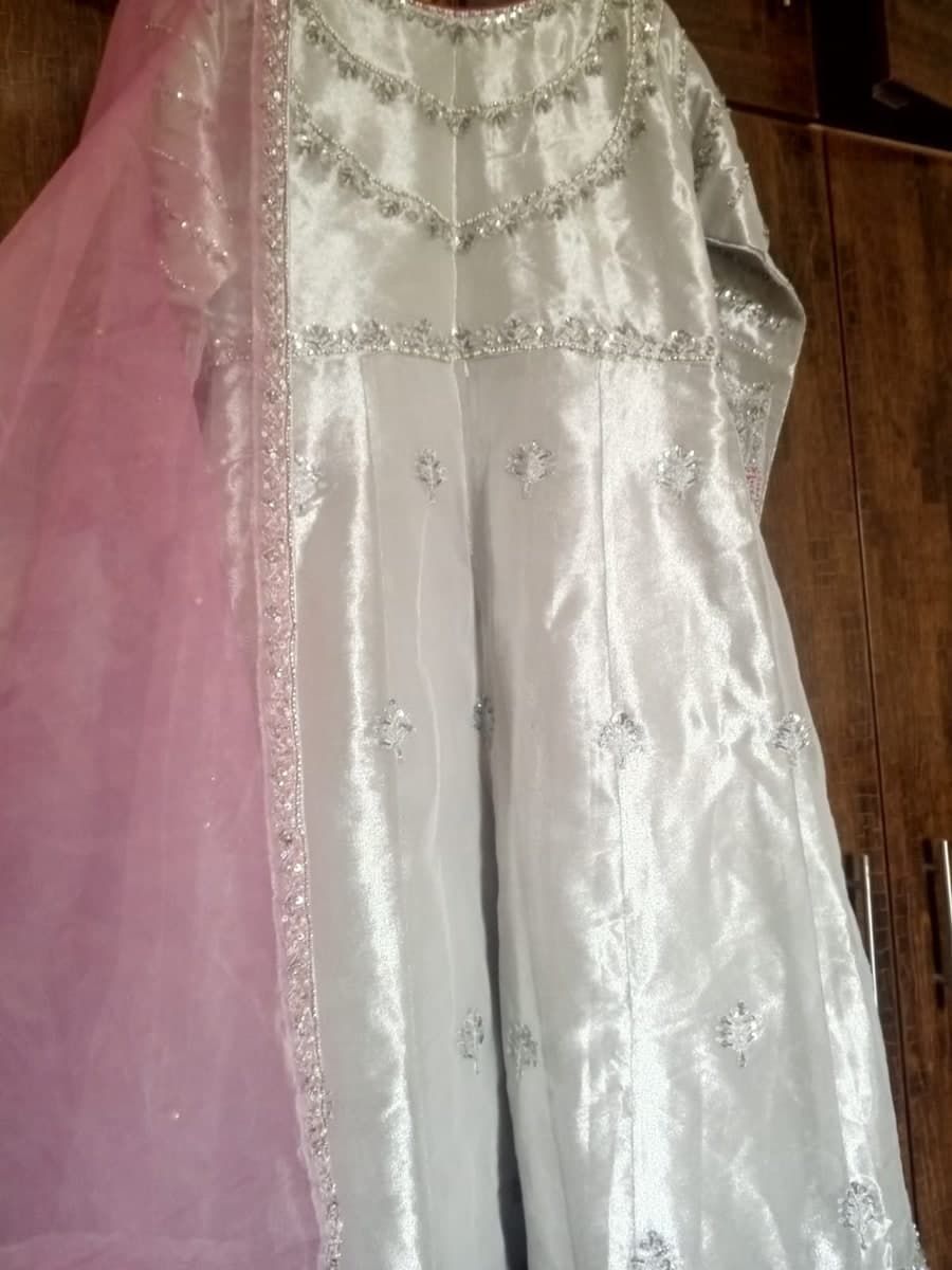 Party wear maxi — photo 1 of 8