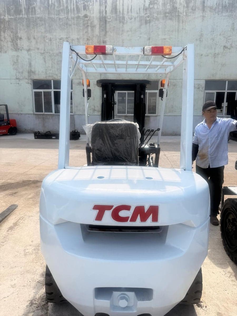 Used HELI Forklift β 3.5 Ton & TCM Forklift β 3 Ton β photo 1 of 5