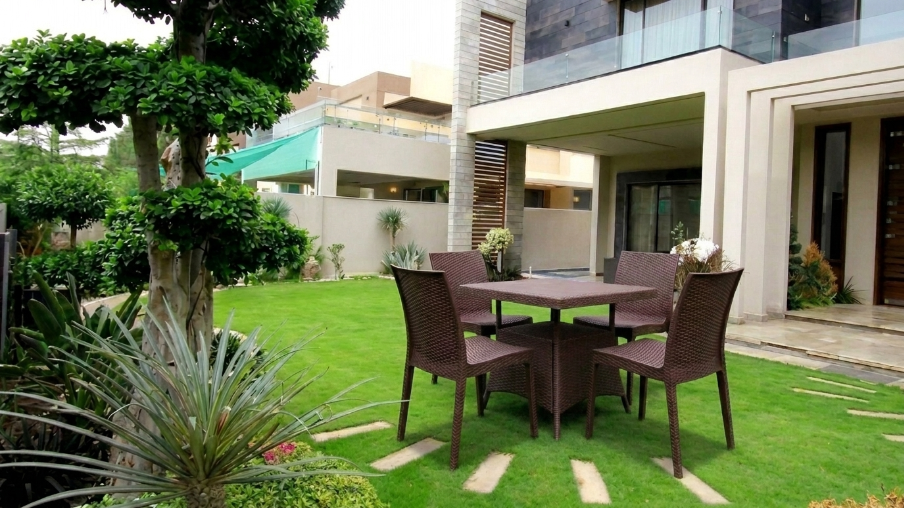 Plastic Chairs in Pakistan: Prices, Types & How to Buy Smart